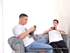 Blond, Pijpbeurt, Sperma shot, Europees, Vriendin, Tatoeage, Tiener, Tieten likken