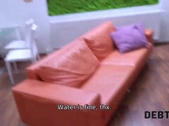 18 ans, Sucer une bite, Brunette brune, Collège université, Européenne, Fait maison, Pov, Adolescente