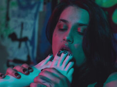 Fétiche des pieds, Talons, Fait maison, Lesbienne, Solo, Tatouage, Vibromasseur