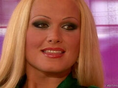 Blondine, Pik sutte, Hundestilling, Kvinde, Håndjob, Tisse, Bad, Strømper