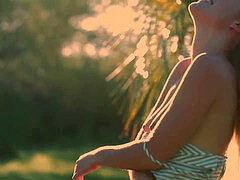 흑갈색 머리, 야외의, 조그마한, 청소년