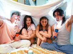 큰 엉덩이, 큰 음경, 큰 가슴, 오랄섹스, 흑갈색 머리, 도기스타일, 포섬, 청소년