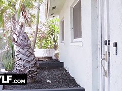 Velký zadek, Velké péro, Velké kozy, Blondýna, Kuřba, Dávení penisem, Výprask, Pička