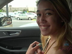 Aria Skye meets you for the first time in Hawaii!