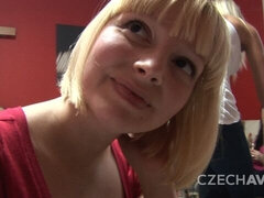 Blasen, Selbstgemacht, Milf, Natürlichen titten, Pov, Rasiert, Rock, Tätowierung