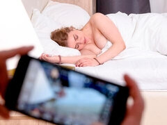 Stor stjärt, Stor kuk, Stora tuttar, Avsugning, Naturliga tuttar, Pov, Kort hår, Tonåring