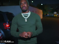 Mamada, Morena, Estilo perrito, Corridas faciales, Interracial, Lamidas, Coño, Medias largas