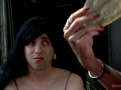 Fangenskap, Ansikt sittende, Dominerende kvinne, Fingring, Skambelagt, Orgasme, Prostata, Avstraffelse