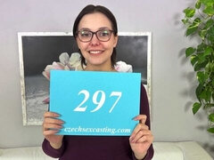 Grosser arsch, Grosser schwanz, Blasen, Braunhaarige, Hundestellung, Natürlichen titten, Jungendliche (18+), Titten