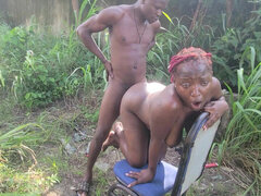 Amaterji, Velika rit, Črnke, Avtobus, Zunaj