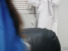 Kisbaba, Cumizás, Arcra élvezés, Nyalás, Iroda, Filigrán alkatú, Pirszing, Uniformis