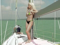 엉덩이, 금발의, 사정 샷, 야외의, 보지, 면도된, 문신, 젖가슴