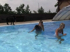 18, Blondine, Brunette, Lesbisk, Onani, Udendørs, Teenager