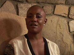 Grote mammen, Voeten, Vingeren, Hd, Interraciaal, Likken, Rijpe lesbienne, Moeder die ik wil neuken