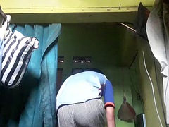 Kuřba, Vysokoškoláčka, Muži v dámskom, Latinskej, Masturbácia, Na verejnosti, Vychudnutá, Teenka