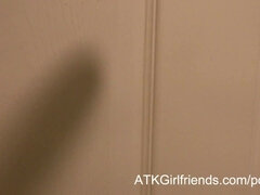 Blondýna, Sperma v puse, Stříkání spermatu, Na obličej, Footjob, Orgasmus, Různé pohledy, Polykání