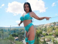 Blasen, Braunhaarige, Spermaladung, Kehlenfick, Absätze, Interrassisch, Natürlichen titten, Strümpfe