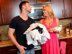 Bundão, Pauzão, Peitos grandes, Loiroa, Boquete, Transar de quatro, Mãe gostosa, Tetas