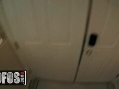 18 jaar, Enthousiasteling, Blond, Pijpbeurt, Hardcore, Hd, Tiener, Vastgebonden