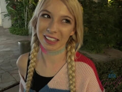 Baben, Blondin, Creampie, Fotjobb, Hardcore, Hotell, Pigtails, Pov