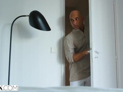 Большие сиськи, Минет, Сперма на лице, Два парня и девушка, Киски, Наездница, Развязные, Втроем