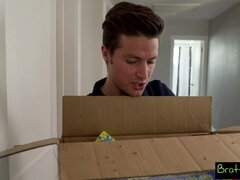 Πίπα, Μελαχροινή, Οικογένεια, Σκληρό, Ξυρισμένη, Αδελφή, Ταμπού, Βυζιά