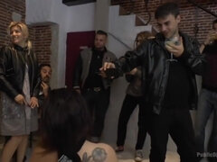 Sadomasochismus, Grosser arsch, Grosse titten, Braunhaarige, Spermaladung, Aufs gesicht abspritzen, Fetisch, Gruppe