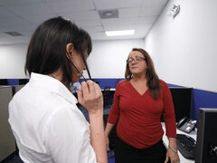 Brunetka, Spermie v puse, Striekanie semena, Na tvár, Mamina, Kancelária, Z pohľadu účastníka, Na verejnosti