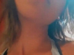 큰 엉덩이, 라티나, 혼자