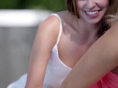 Blondynka, Sex w czwórkę, Lesbijka, Lizanie, Cipka, Chudy, Cycki