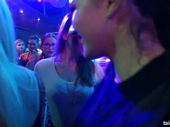 Blondynka, Brunetka, Ubrani, Orgia, Strona, Pornstars, Nieśmiały, Mokry