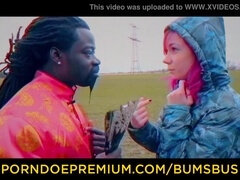 Duży kutas, Czarny, Obciąganie, Autobus, Wytrysk, Niemiecki, Cipka, Tatuaż