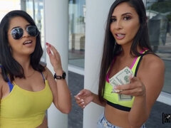 Velké kozy, Brunetka, Podvádění, Brýle, Latinské, Lesbické, Přírodní, Pička