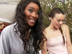 Rumpe, Barmfager, Pikk, Dukke, Ansiktssperm, Jeans, Orgie, Trekant