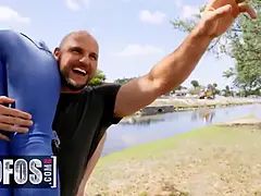 Watch jmac cruel nailing all natural queen beauty Joey White with his super lengthy stiff dick - mofos