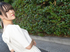 Asiat, Brunette, Give finger, Slikning, Fisse