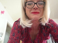 Leie, Blondine, Brille, Erniedrigung, Reif, Tätowierung