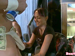 아마추어, 오랄섹스, 옷 입은 상태로, 파티