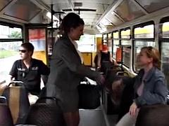 Peitos grandes, Solo chão, Tetas