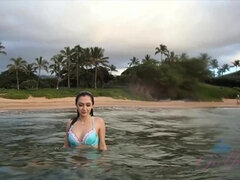 Lily looks amazing in Hawaii