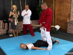 Szőke, Cumizás, Ondó fröcskölés, Arcra élvezés, Poharak, Csupasz, Zuhanyozó, Begyek