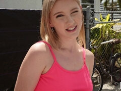 Cul, Blonde, Sucer une bite, Branlette thaïlandaise, De plein air, Pov, Dénudage, Adolescente