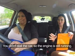 Amateur, Voiture, Tromperie, Lesbienne, Léchez, Chatte, Jouets, Vibromasseur