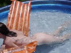 Capellona, Inserzione, All'aperto, Rossa