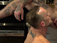 Obciąganie, Fetysz, Palcówka, Francuski, Gej, Hardcore, Ssanie, Tatuaż