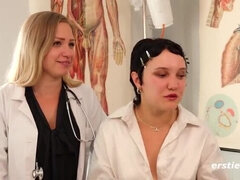 Blond, Dildoen, Doktor, Hunn, Hardcore, Hd, Lesbisk, Fitte