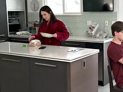 Moeder die ik wil neuken