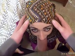 Arabky, Kuřba, Dávení penisem, Honění, Hardcore, Hd, Polykání, Teenka