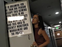 Suihinotto, Ruskeahiuksinen, Spermashotti, Fetissi, Karvainen, Rankka, Sekarotuinen, Pornotähti