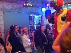 Ξανθιά, Μελαχροινή, Ευρωπαίος, Ομάδα, Διαφυλετικό, Πίρσινγκ, Πραγματικότητα, Τατουάζ